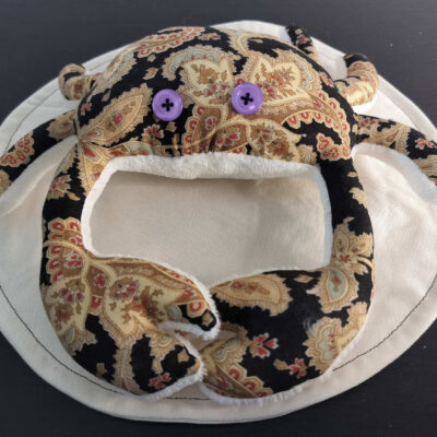 Peluche crabe artisanale cachemire - Modèle unique noir et violet