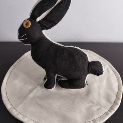 Peluche lapin artisanale élégant - Modèle exclusif noir nocturne